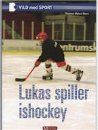 Lukas spiller ishockey
